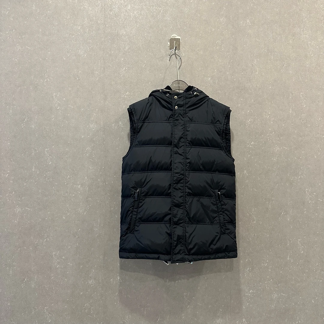 99新 GUCCI/古驰 纯色拉链纽扣满印马甲 44码99新003424