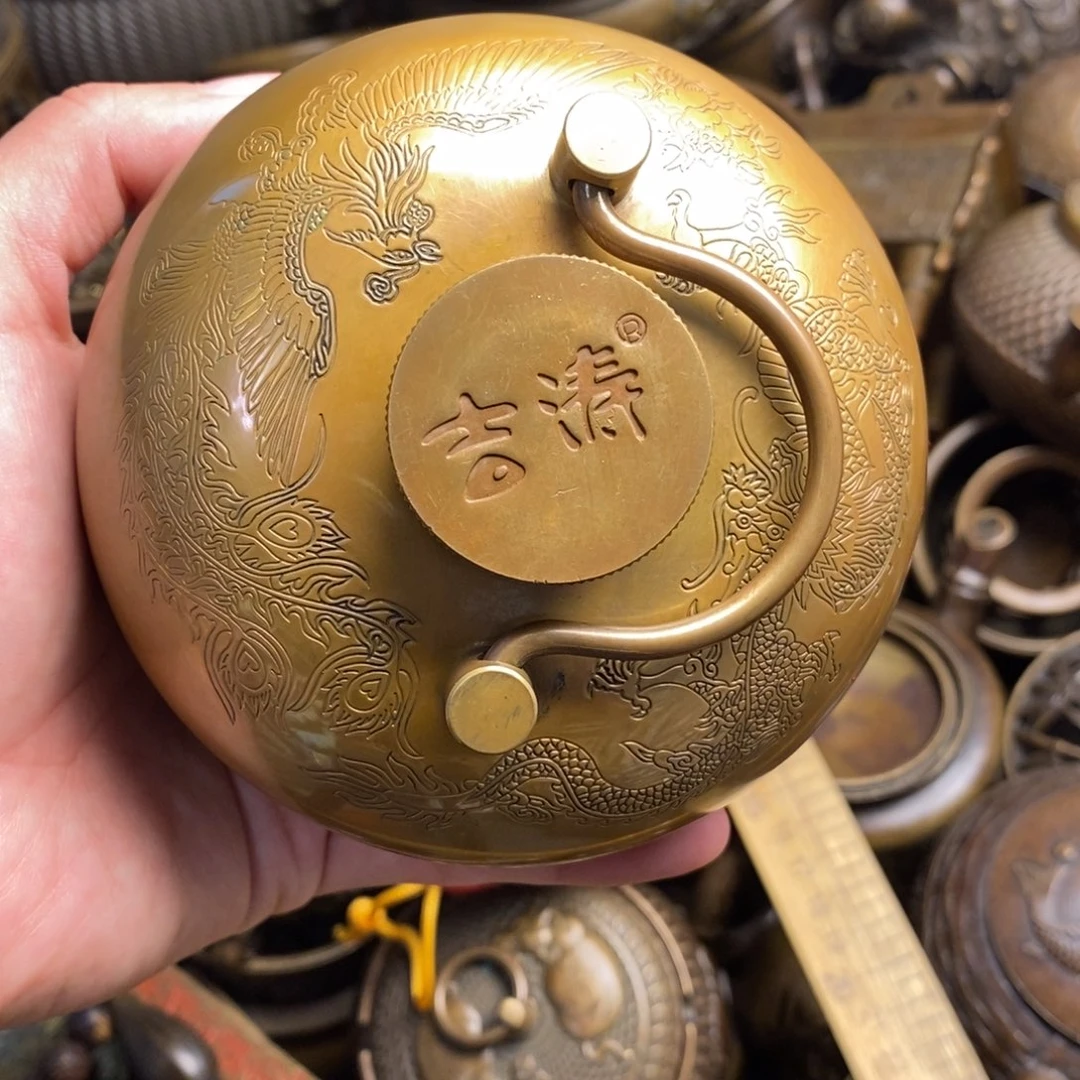 精美铜器做工精良