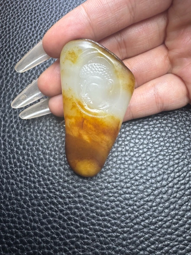 新疆和田玉大日如来