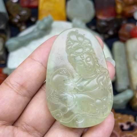 蛇纹石玉未镶嵌颈饰19