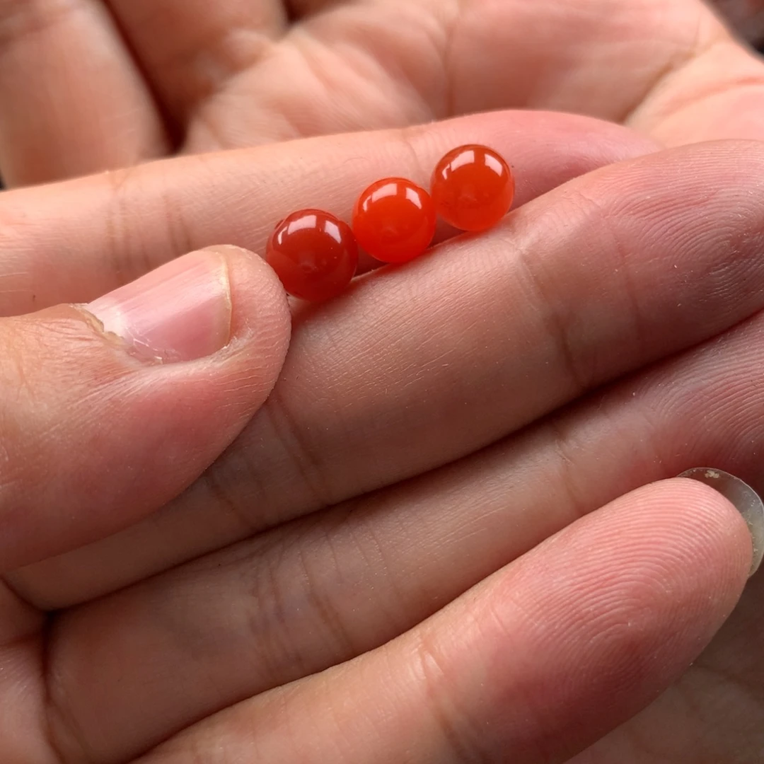 南红玛瑙珠子未镶嵌周***2