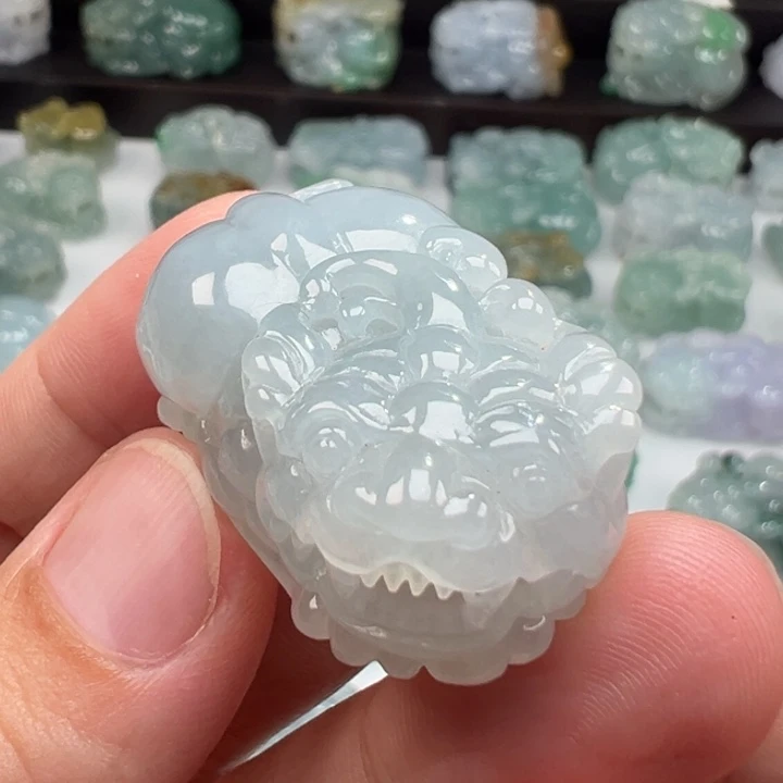 颈饰未镶嵌翡翠貔貅
