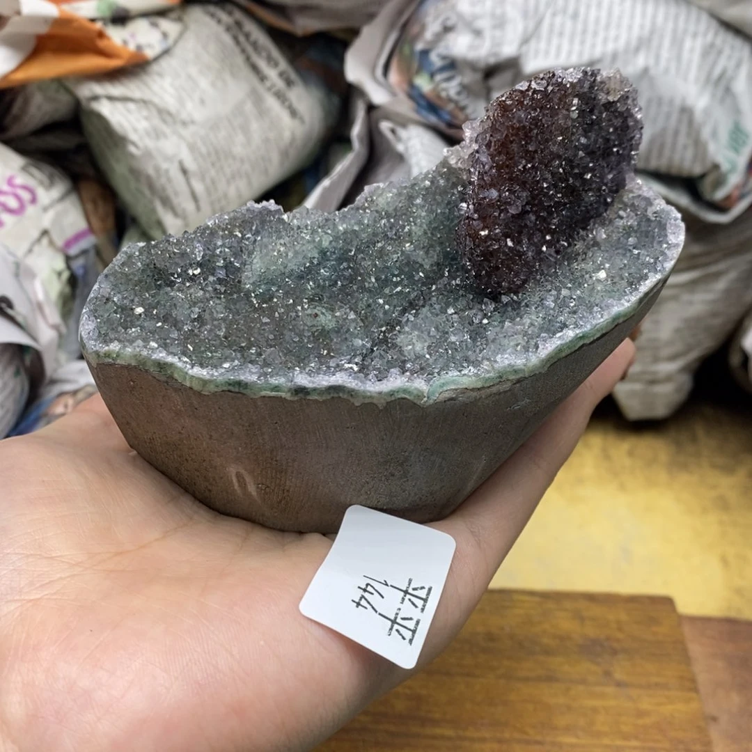 乌拉圭未镶嵌紫晶