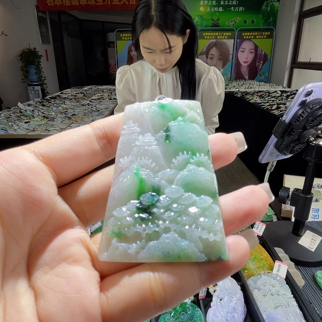 颈饰未镶嵌翡翠一