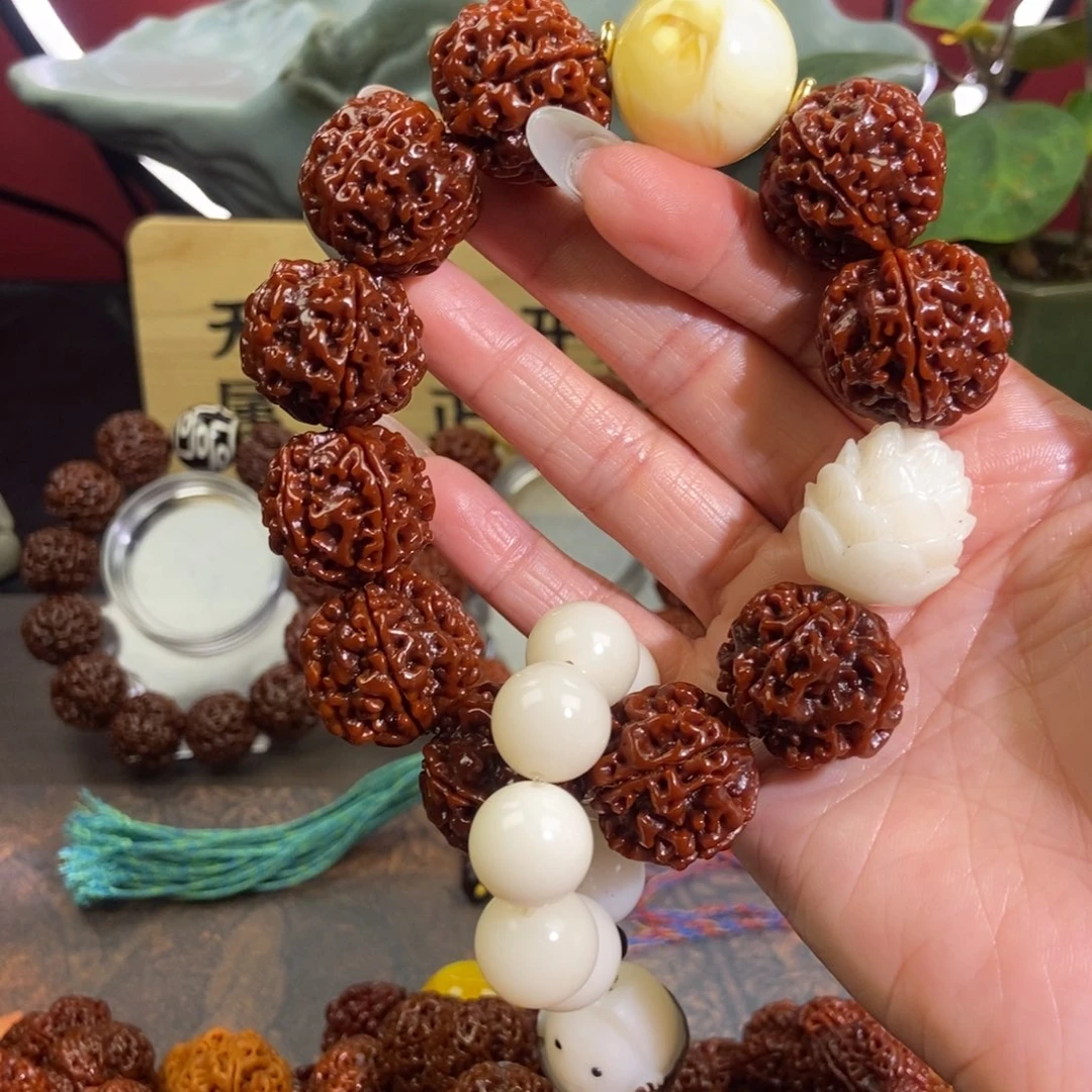 金刚菩提吊坠524。    素。