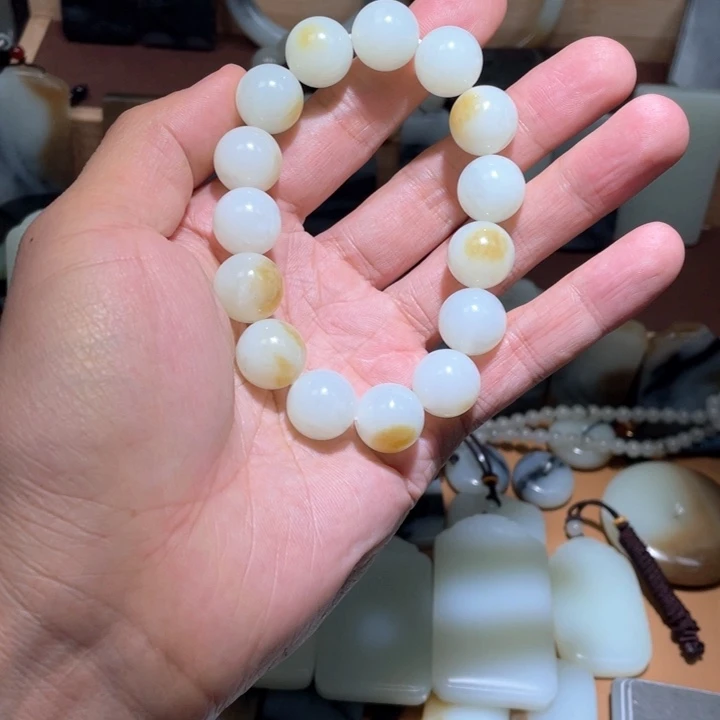 和田玉手链卡15白肉有结构未镶嵌