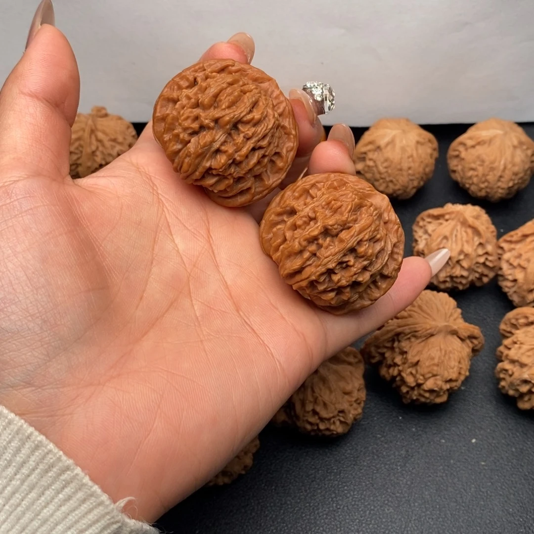 ****文玩核桃把件42四座楼