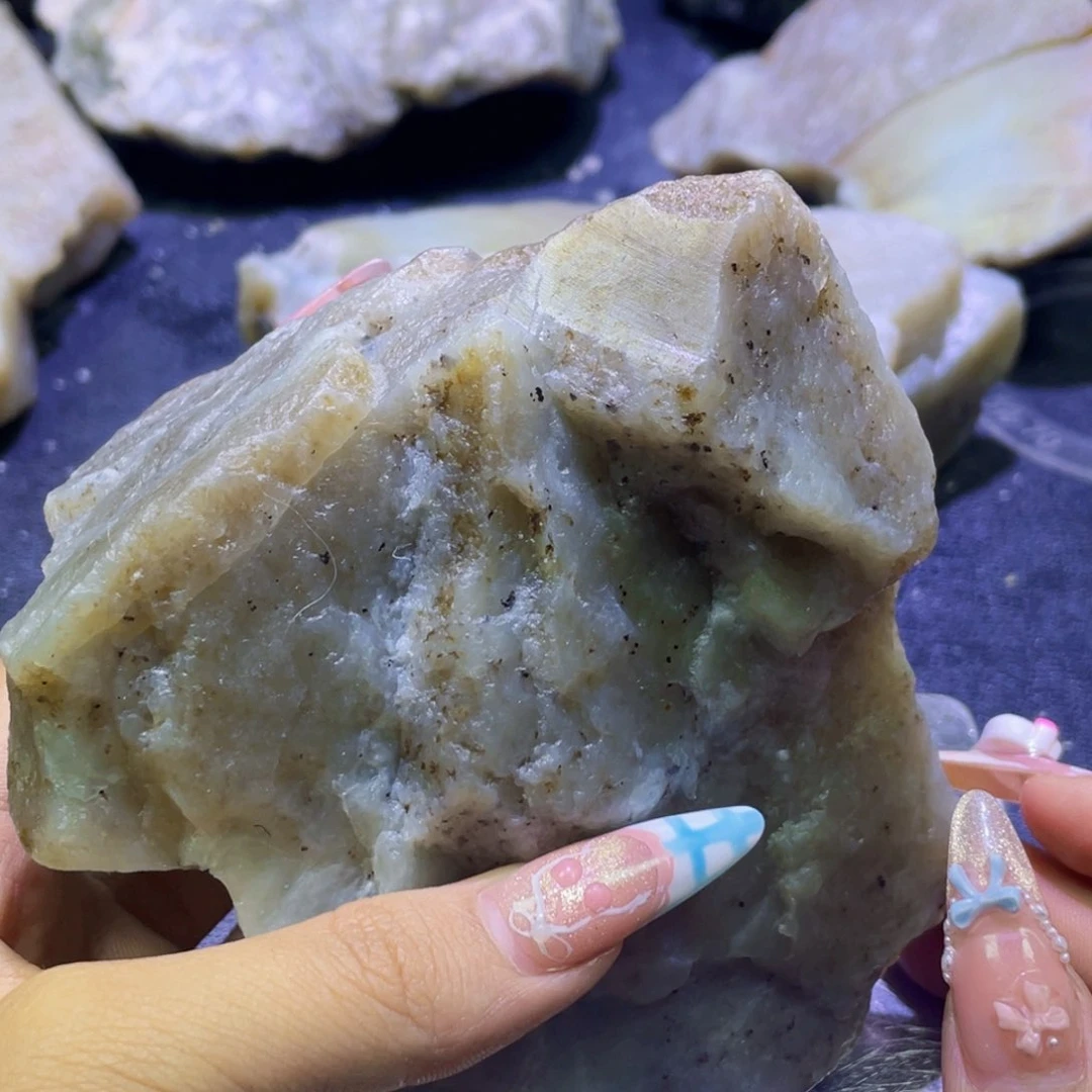 未镶嵌和田玉（糖玉）珠宝半成品