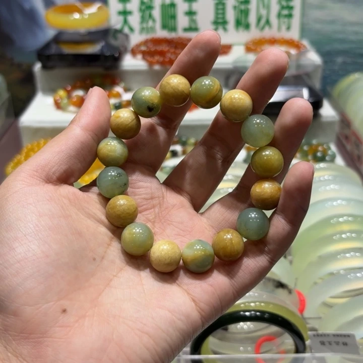 未镶嵌岫玉手镯天然