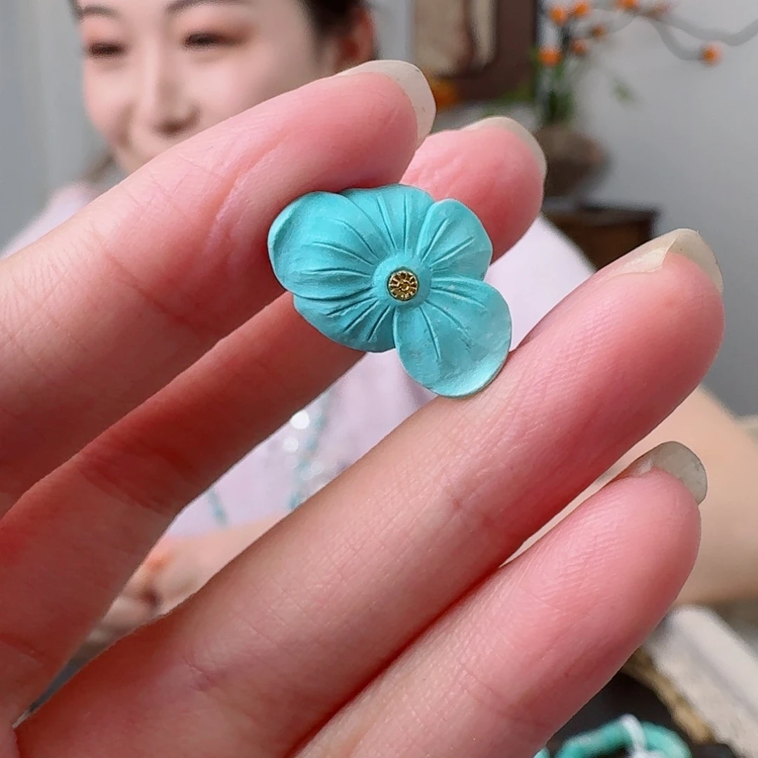 绿松石未镶嵌珠宝奇石