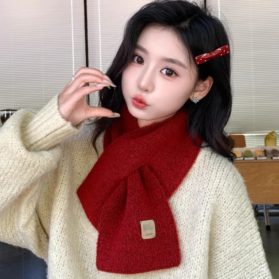红色交叉围巾女2025新款秋冬百搭氛围感针织小围脖保暖毛线新年红