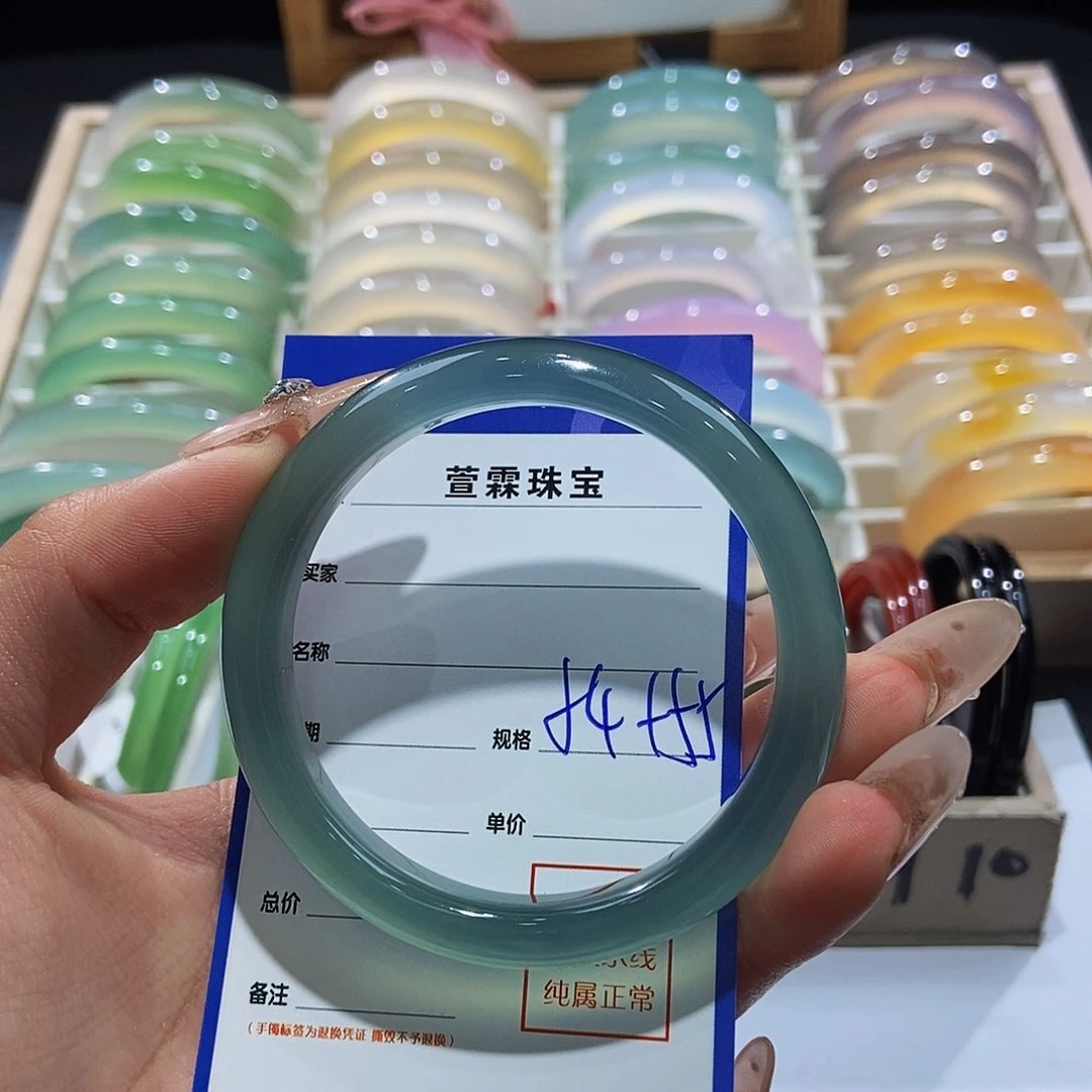 玛瑙/玉髓手镯未镶嵌梨*