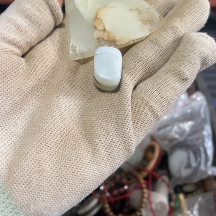 飞***云瓷片孤品微瑕看好下单