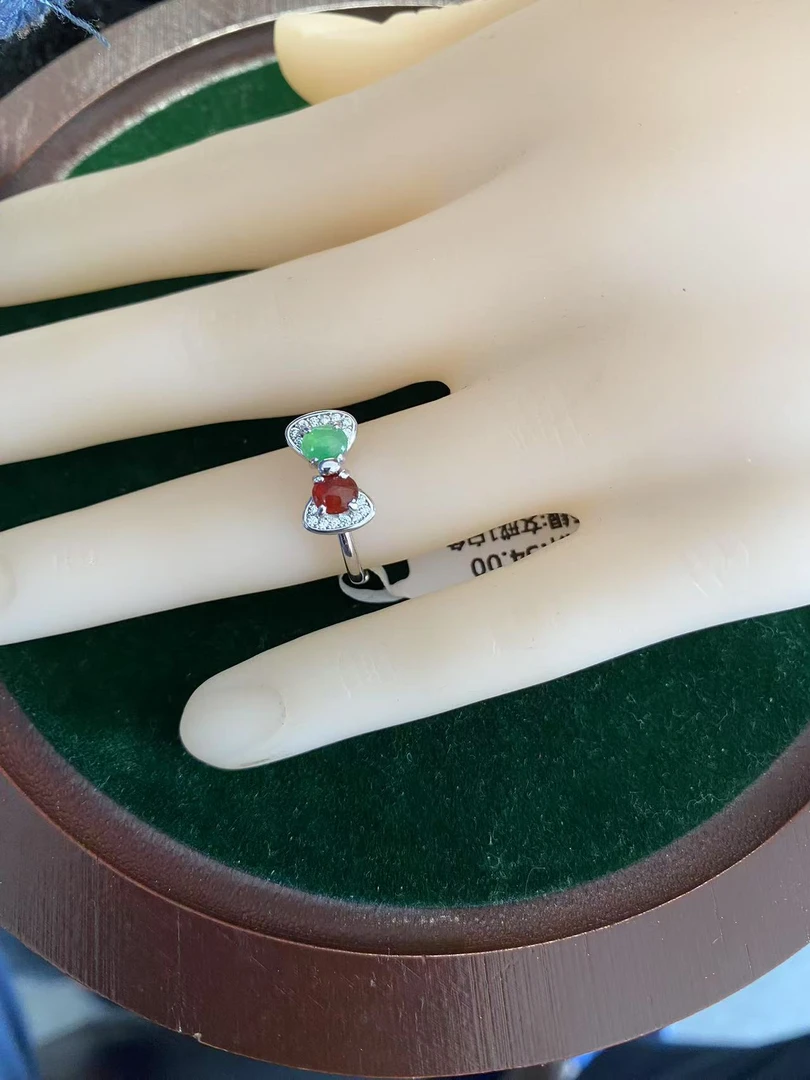 缅甸天然翡翠A货蝴蝶结新颖优美气质时尚冰透红翡绿翠