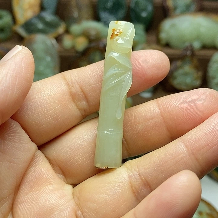 岫岩河磨玉（透闪石质玉）未镶嵌颈饰