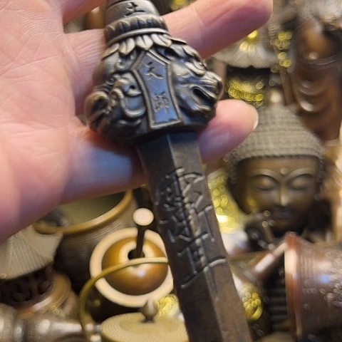 铜器摆件    点击下单