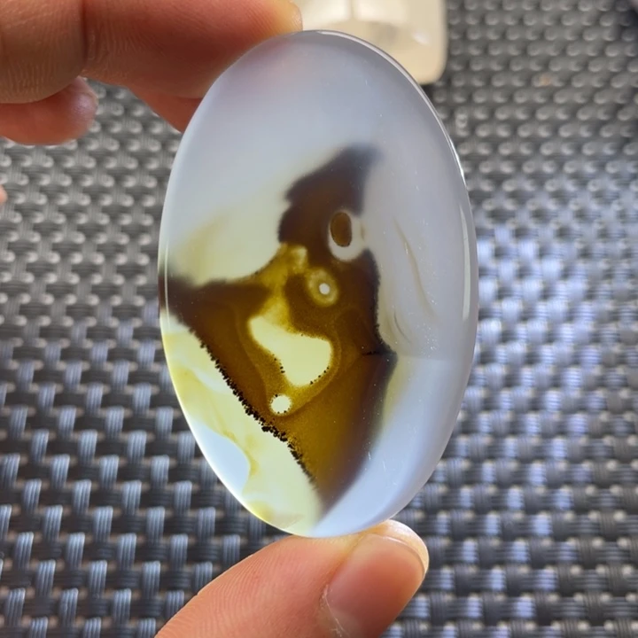 未镶嵌颈饰玛瑙/玉髓少*
