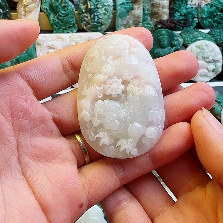 未镶嵌独山玉颈饰