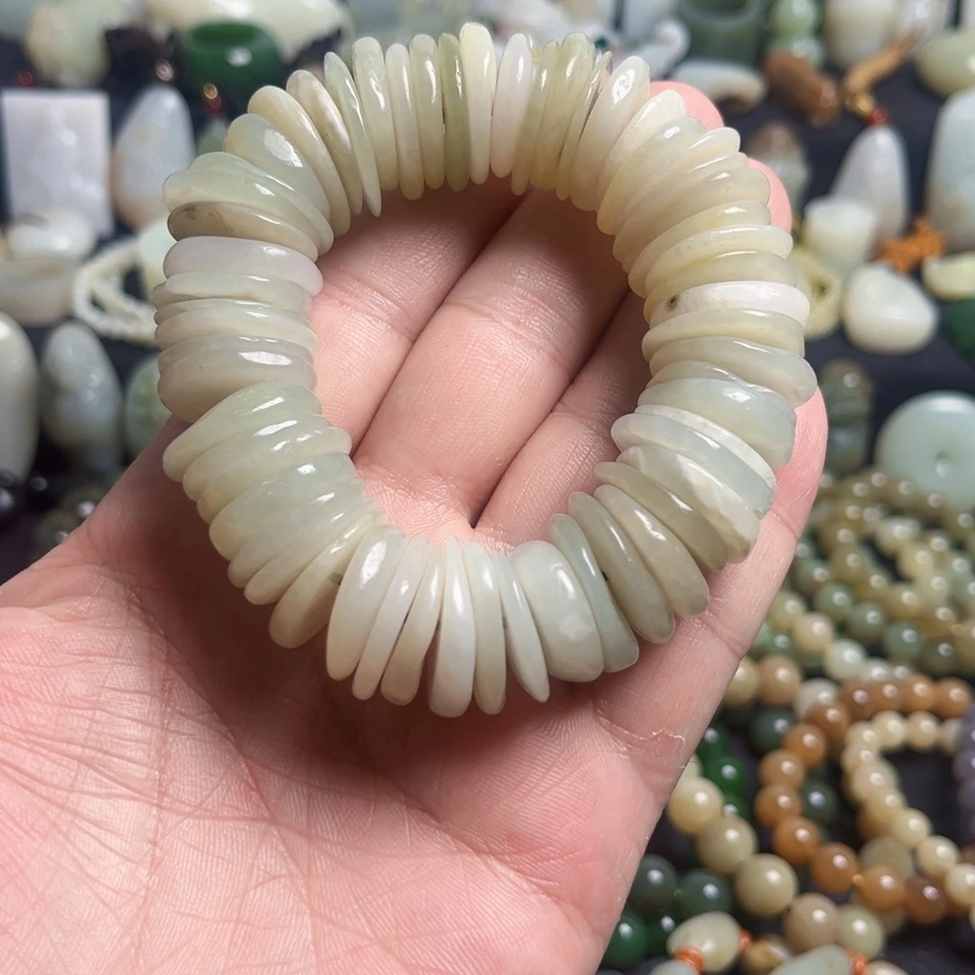 和田玉未镶嵌吊坠(不含链)