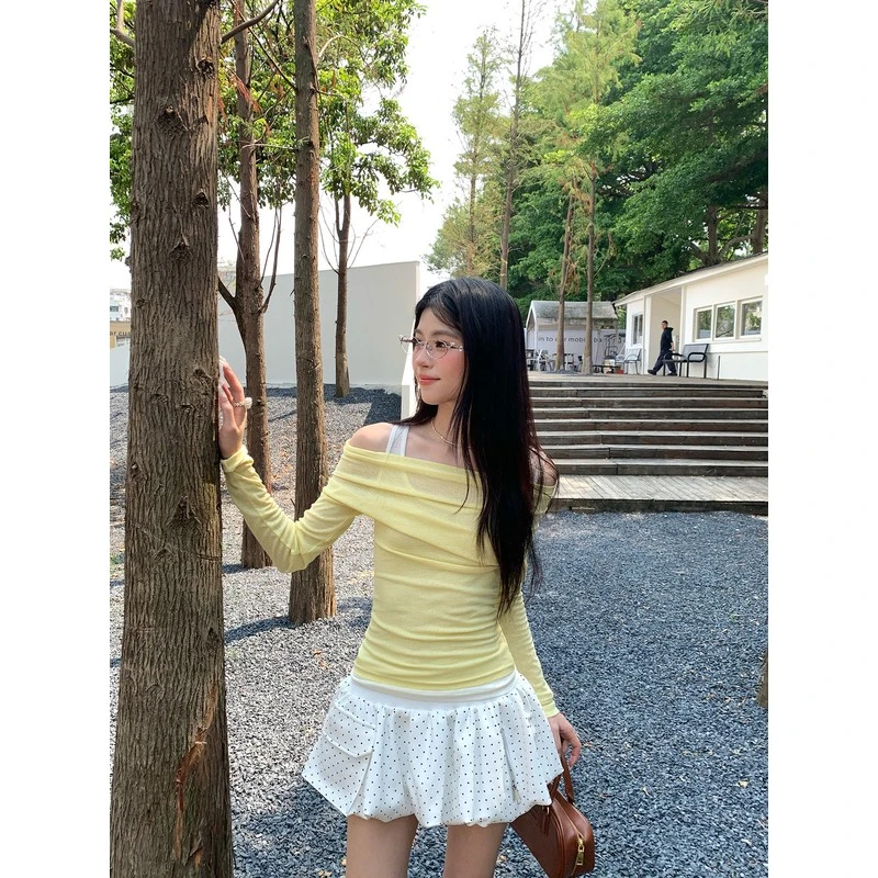 2025新款白色一字肩上衣女早秋韩系修身显瘦假两件露肩长袖针织衫