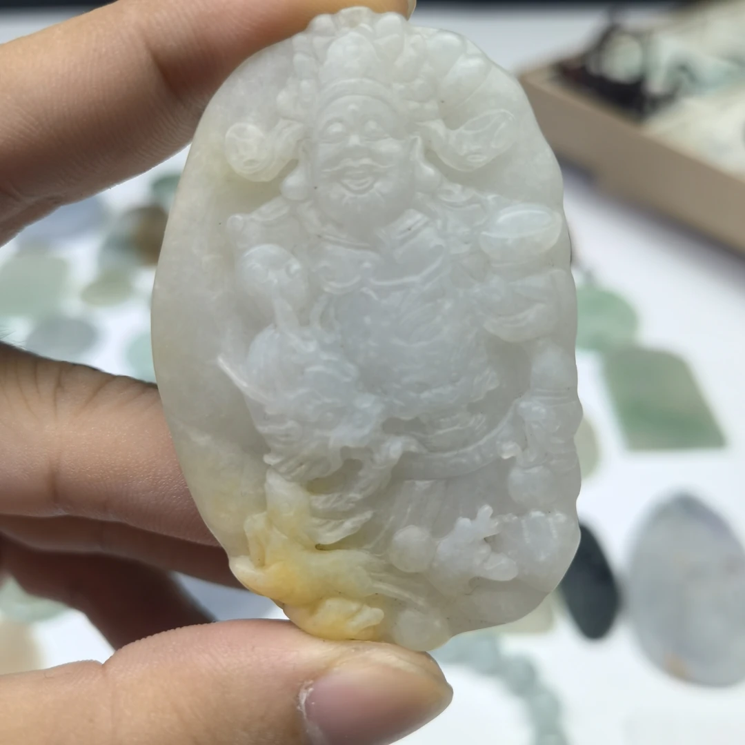 糯化起胶冰黄佛牌，尺寸64.6/43.3/7.8，天然黄翡