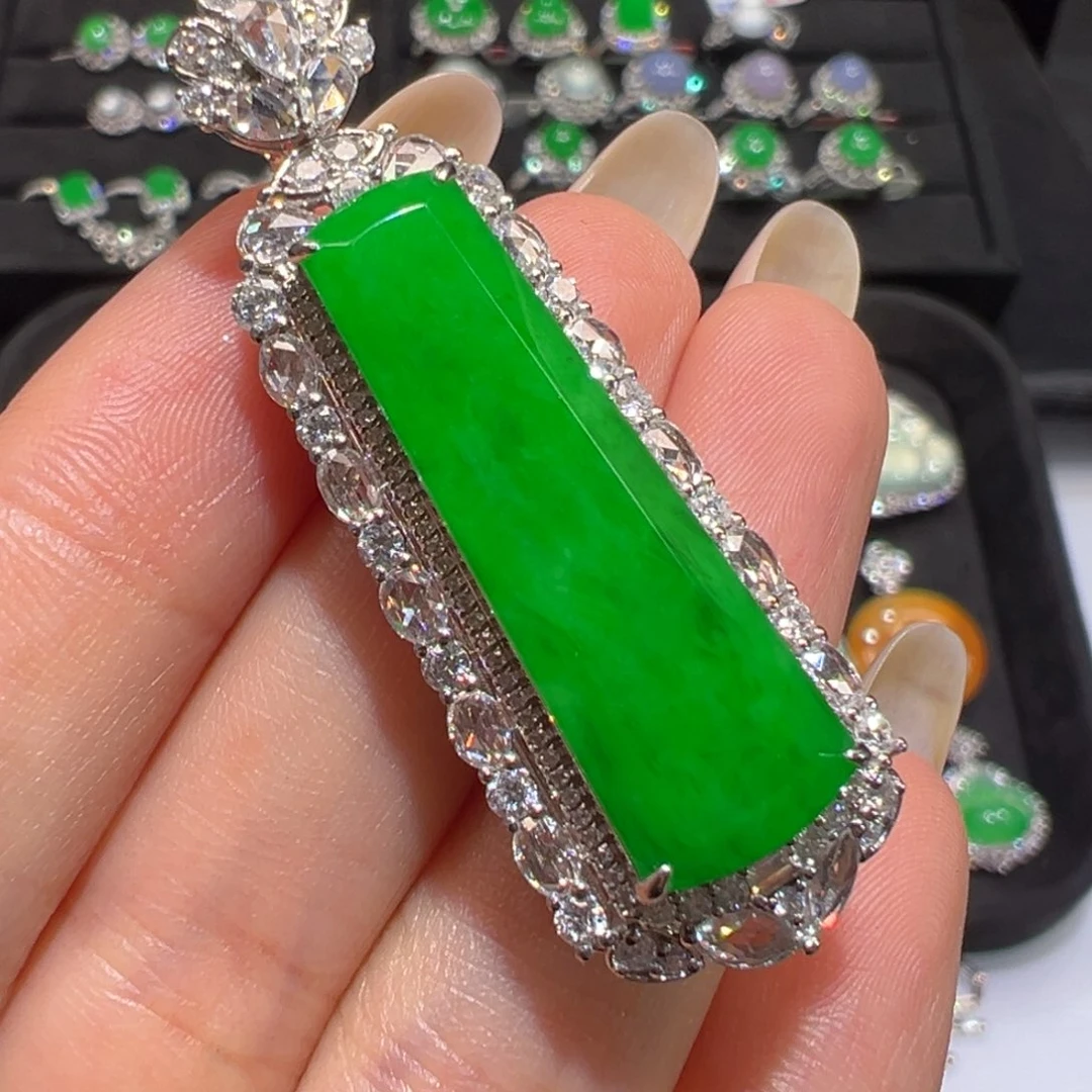 翡翠18K金镶嵌戒指收到货48小时鉴赏期