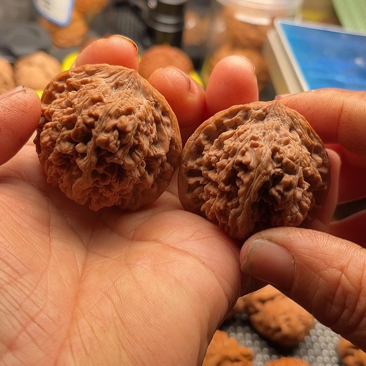 把件桃核满天星边45