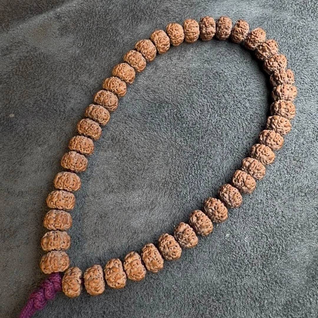 金刚菩提吊坠微瑕断齿毕业款手持