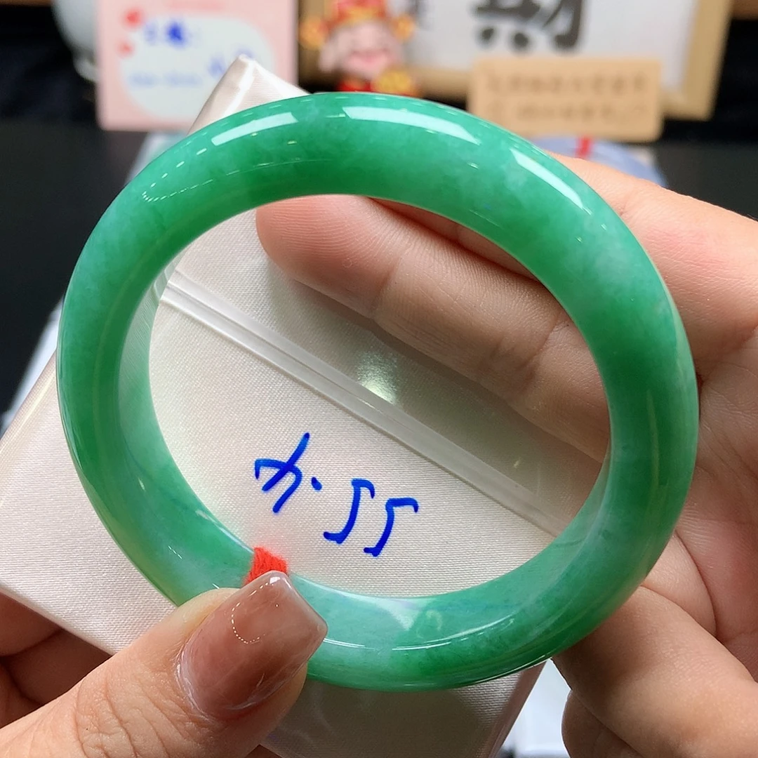 翡翠未镶嵌手镯33号