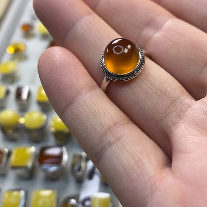 未镶嵌琥珀戒指琥珀戒指