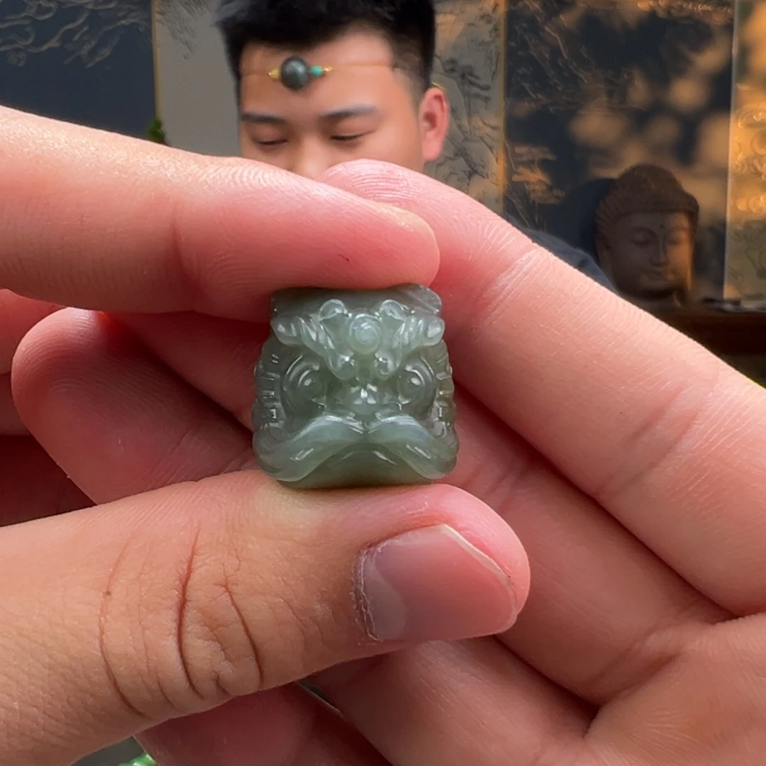 手串未镶嵌和田玉卡19.5mm且末蓝带糖醒狮