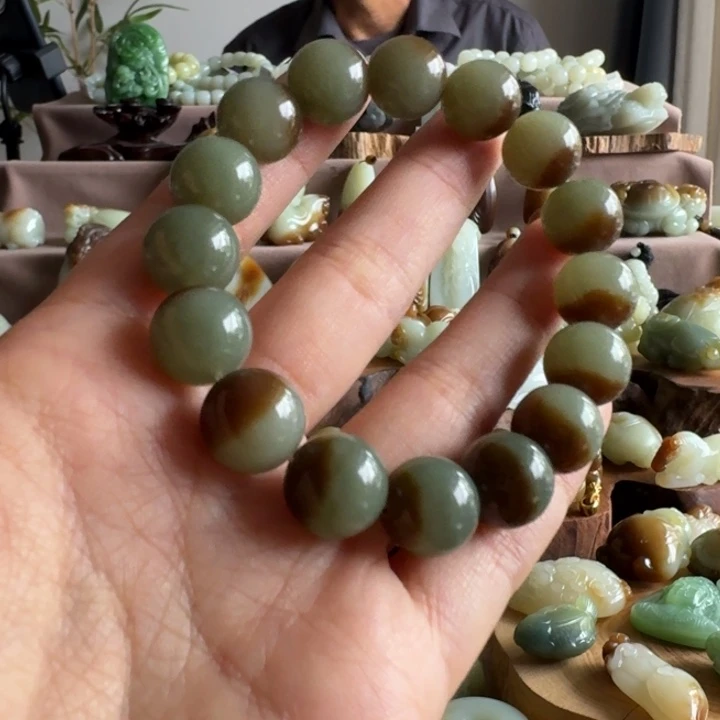 和田玉（糖玉）未镶嵌颈饰