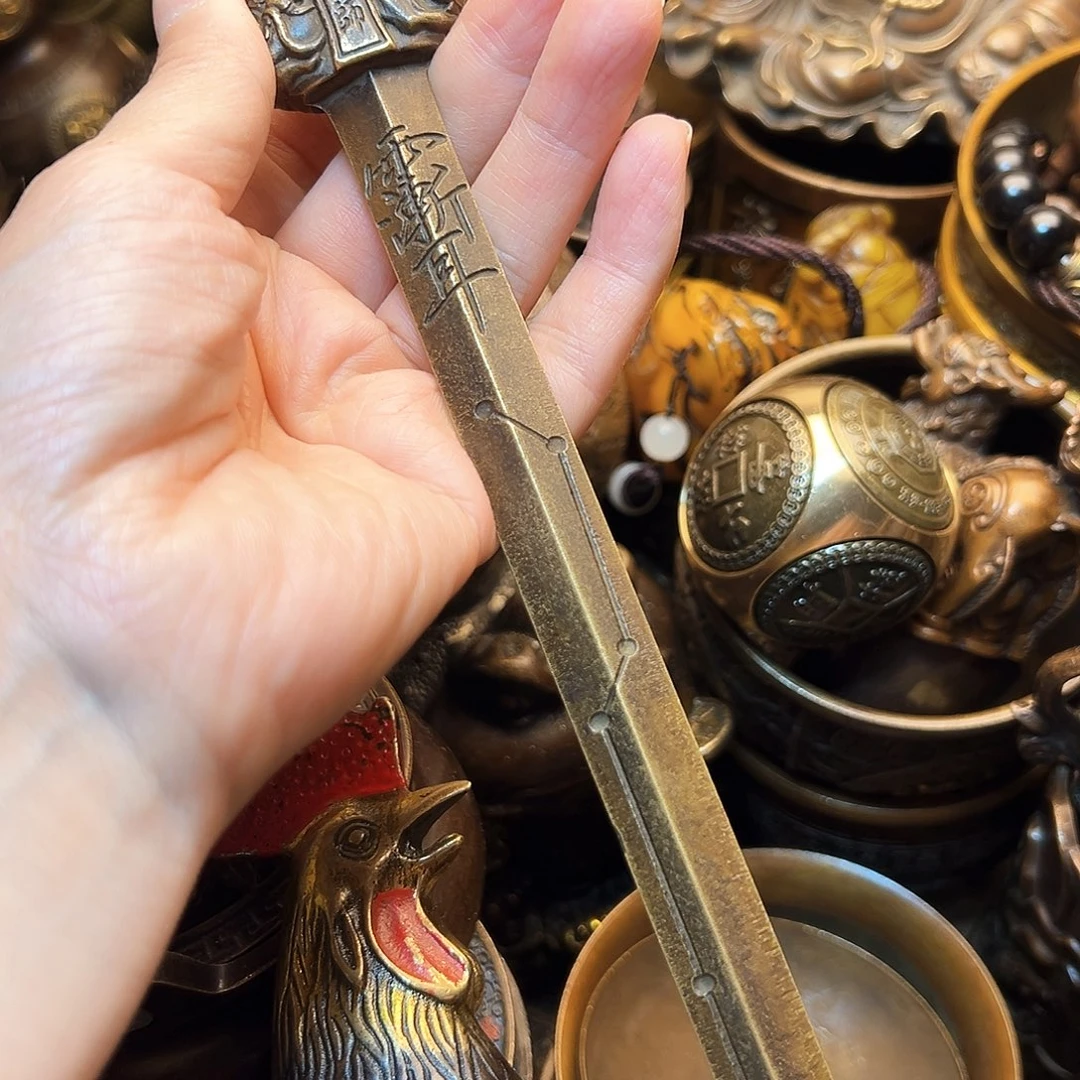 精美铜器工艺品等