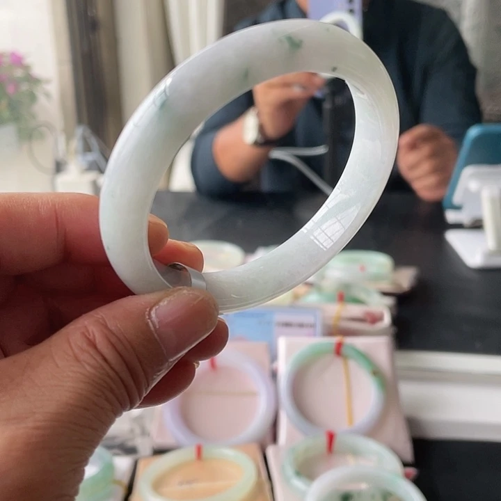 未镶嵌手镯翡翠成品