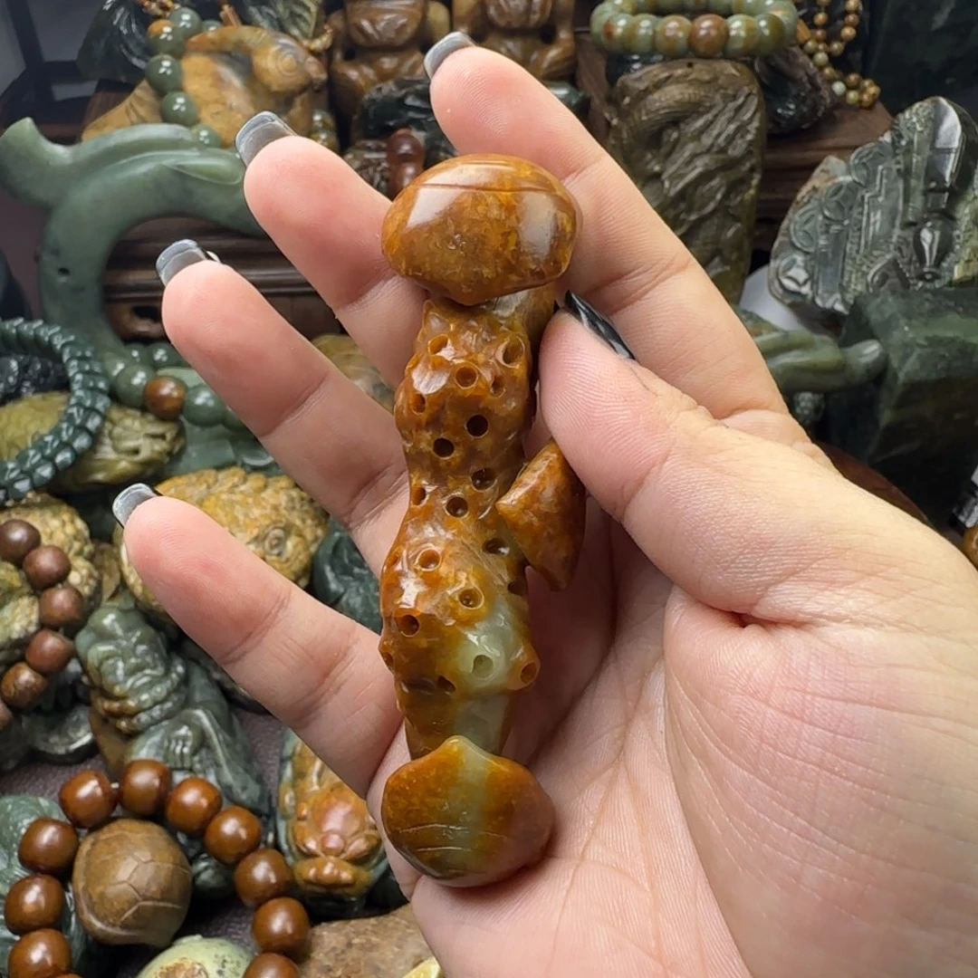 不***看透闪石质玉未镶嵌珠宝奇石