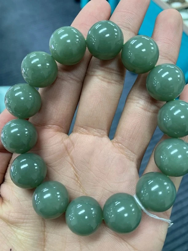 纯天然新疆和田玉卡16 A116