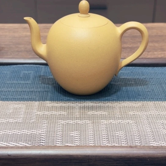 茶壶紫砂黄龙山大水潭本绿半手工（200 cc）