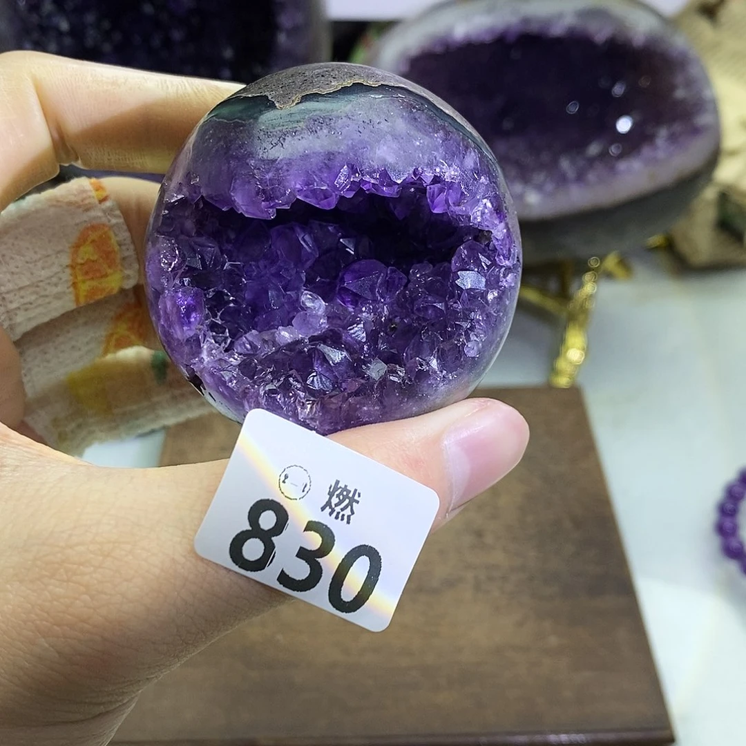 紫晶未镶嵌大型摆件（非配饰）