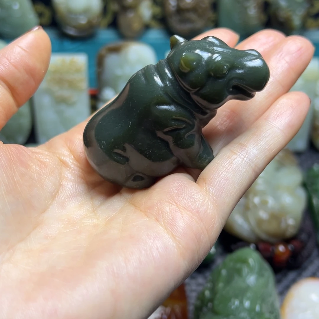 和田玉未镶嵌把件