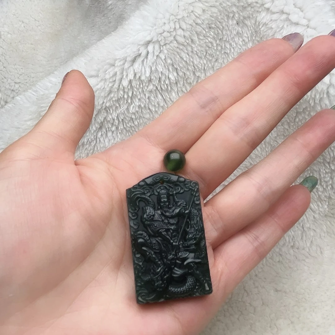 蛇纹石玉未镶嵌挂件松*