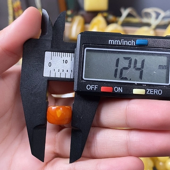 琥珀未镶嵌裸石马蹄珠