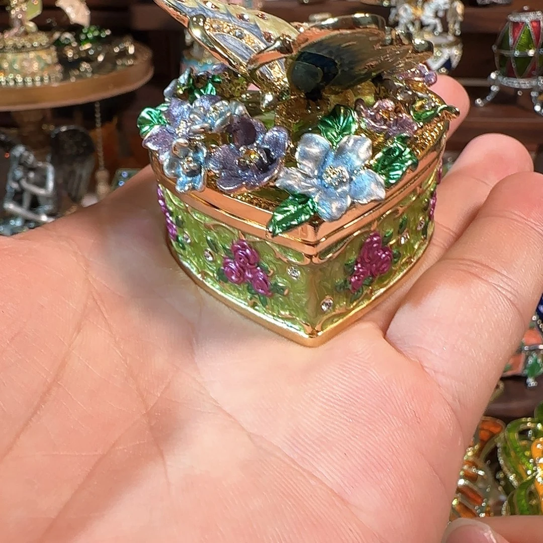 手工制品请勿吹毛求疵
