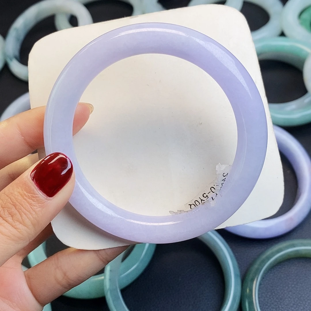 翡翠手镯未镶嵌莫****啥