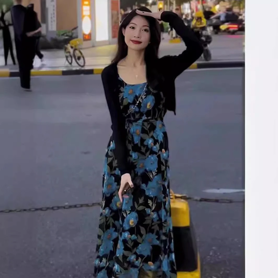 2025新款法式海边度假长裙质感高级感蓝色花色无袖吊带连衣裙女夏