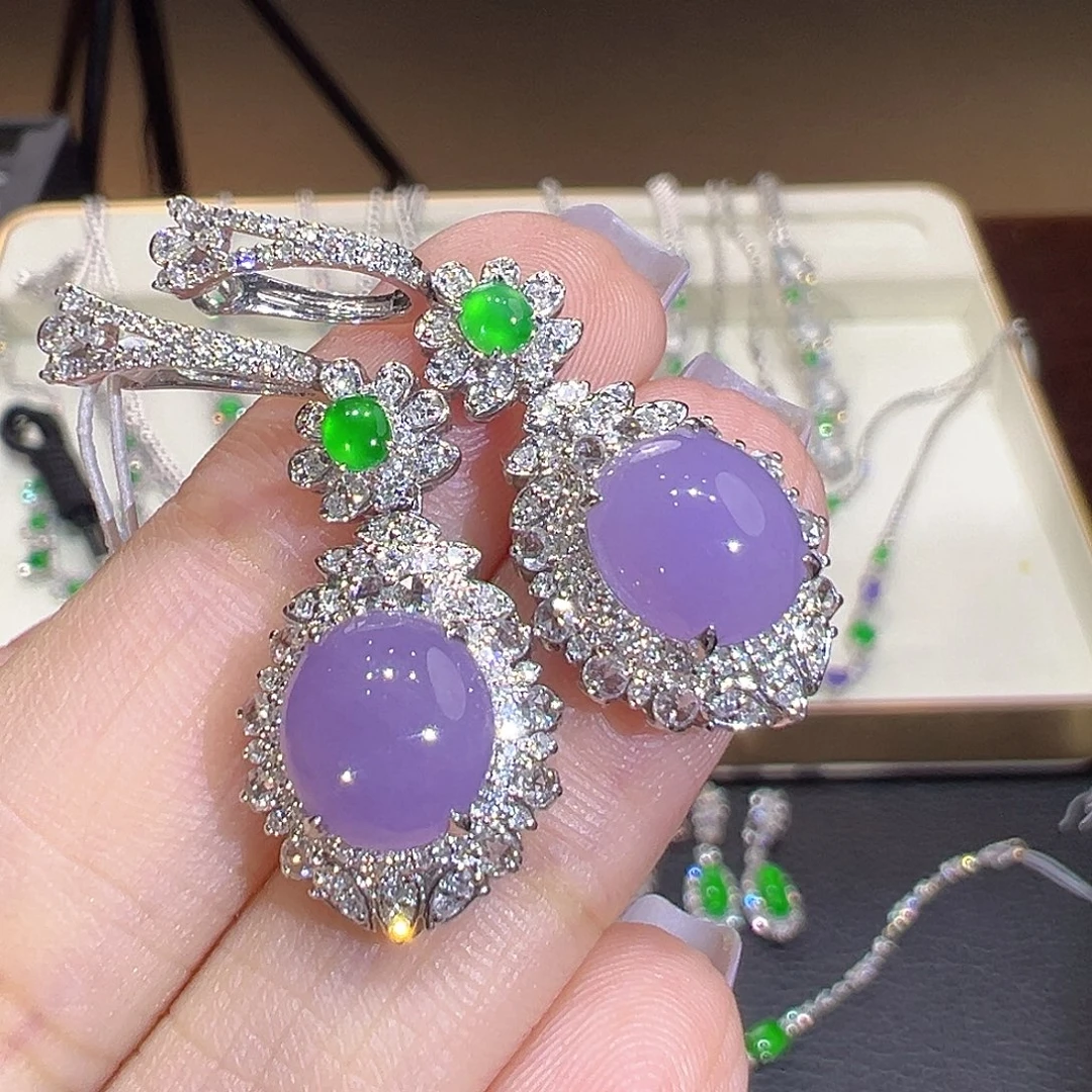 翡翠18K金镶嵌耳环翡翠