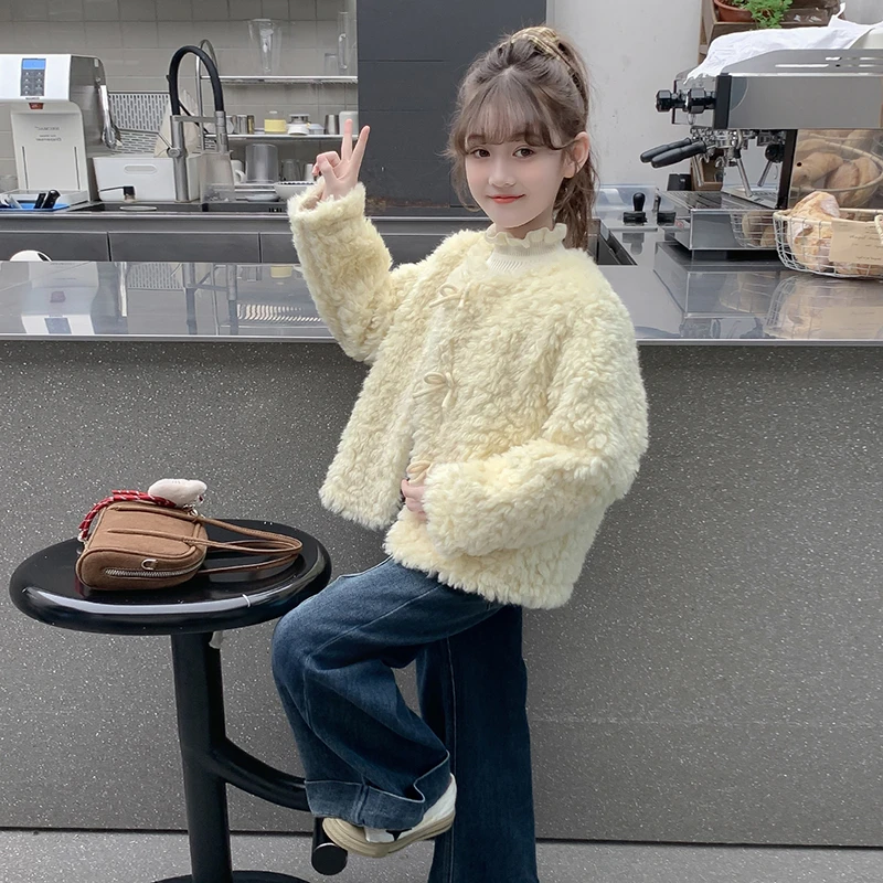 女童秋冬款外套2025新款儿童网红洋气加厚小香风毛毛衣冬装女孩潮