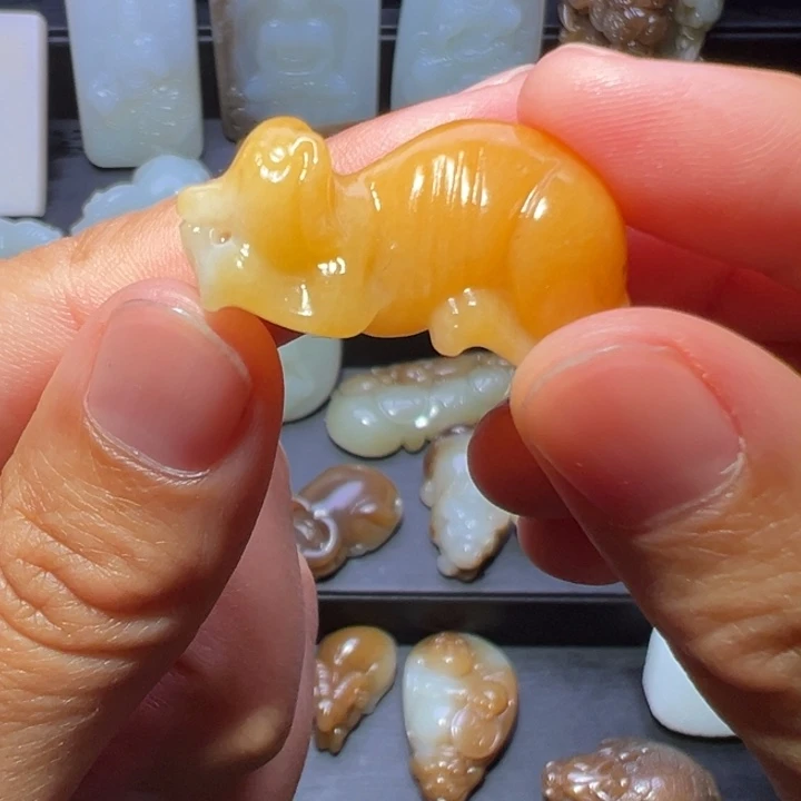 和田玉（糖玉）未镶嵌颈饰