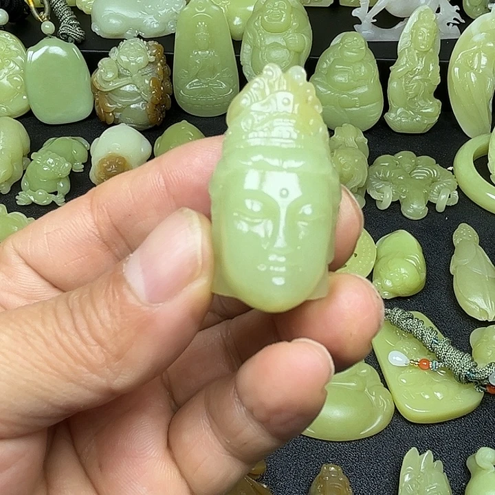 和田玉（糖玉）未镶嵌颈饰