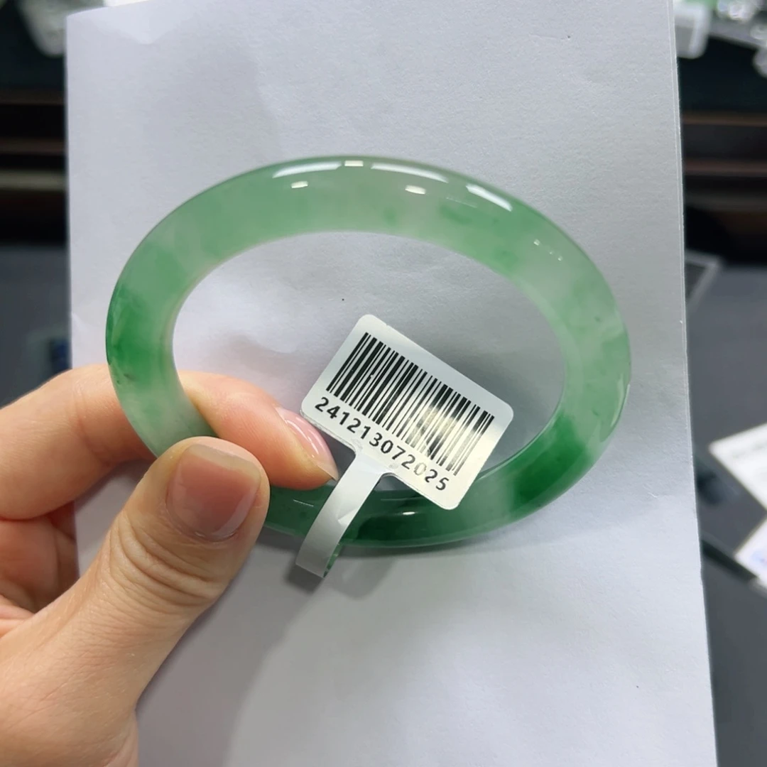 石英质玉手镯未镶嵌?**?