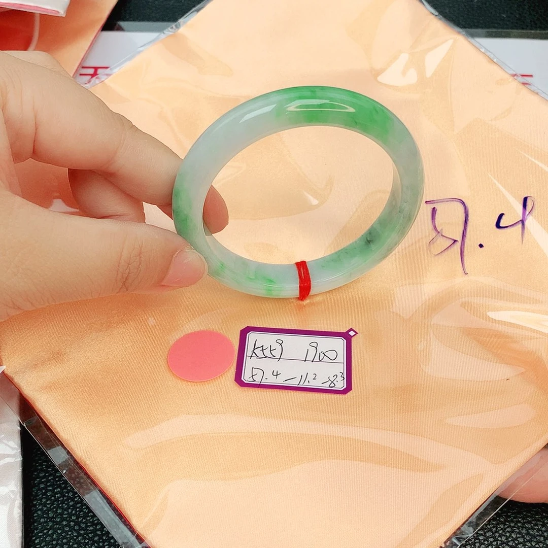 翡翠手镯未镶嵌缅甸翡翠